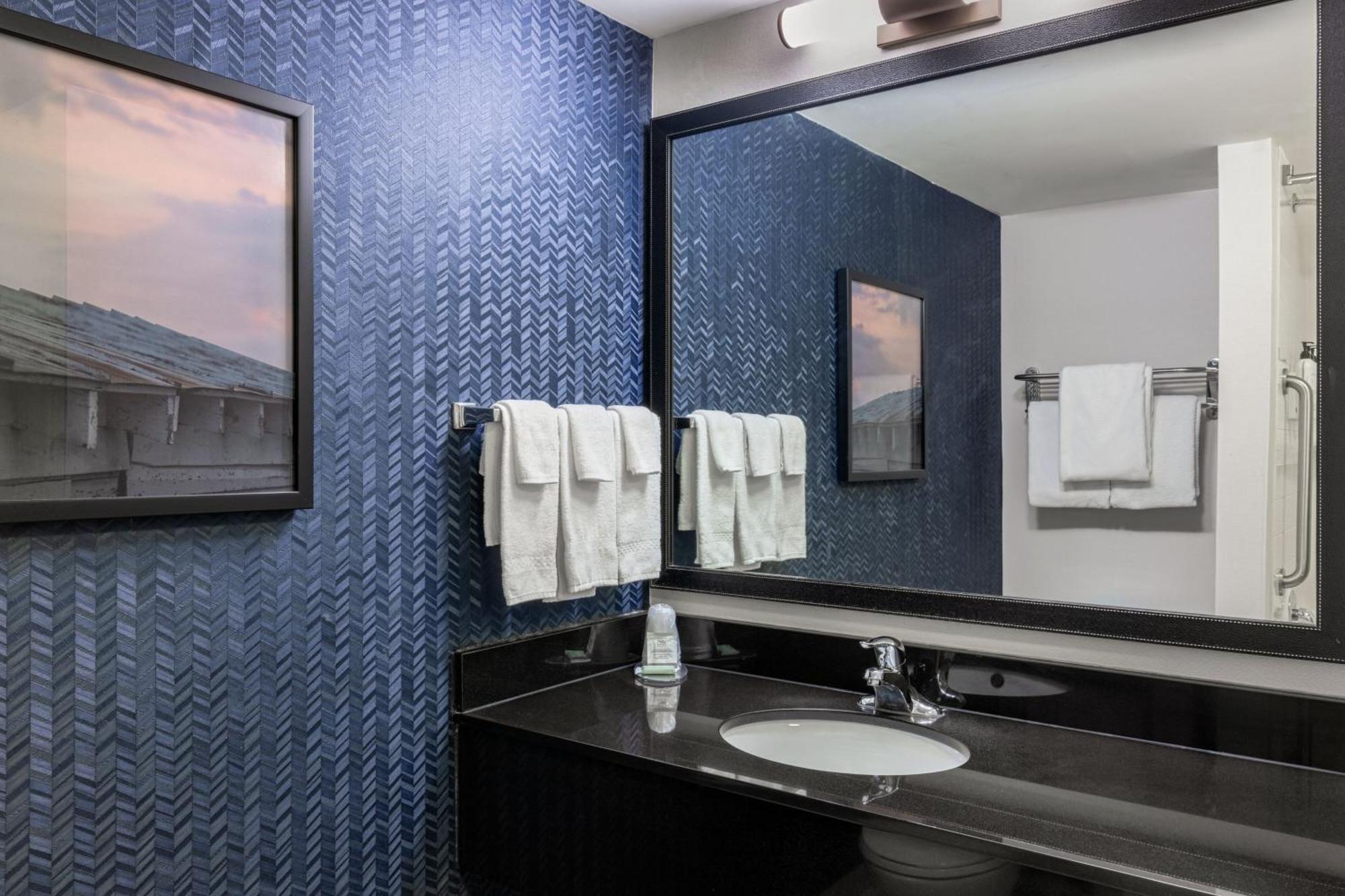 Fairfield Inn & Suites By Marriott Smithfield Zewnętrze zdjęcie