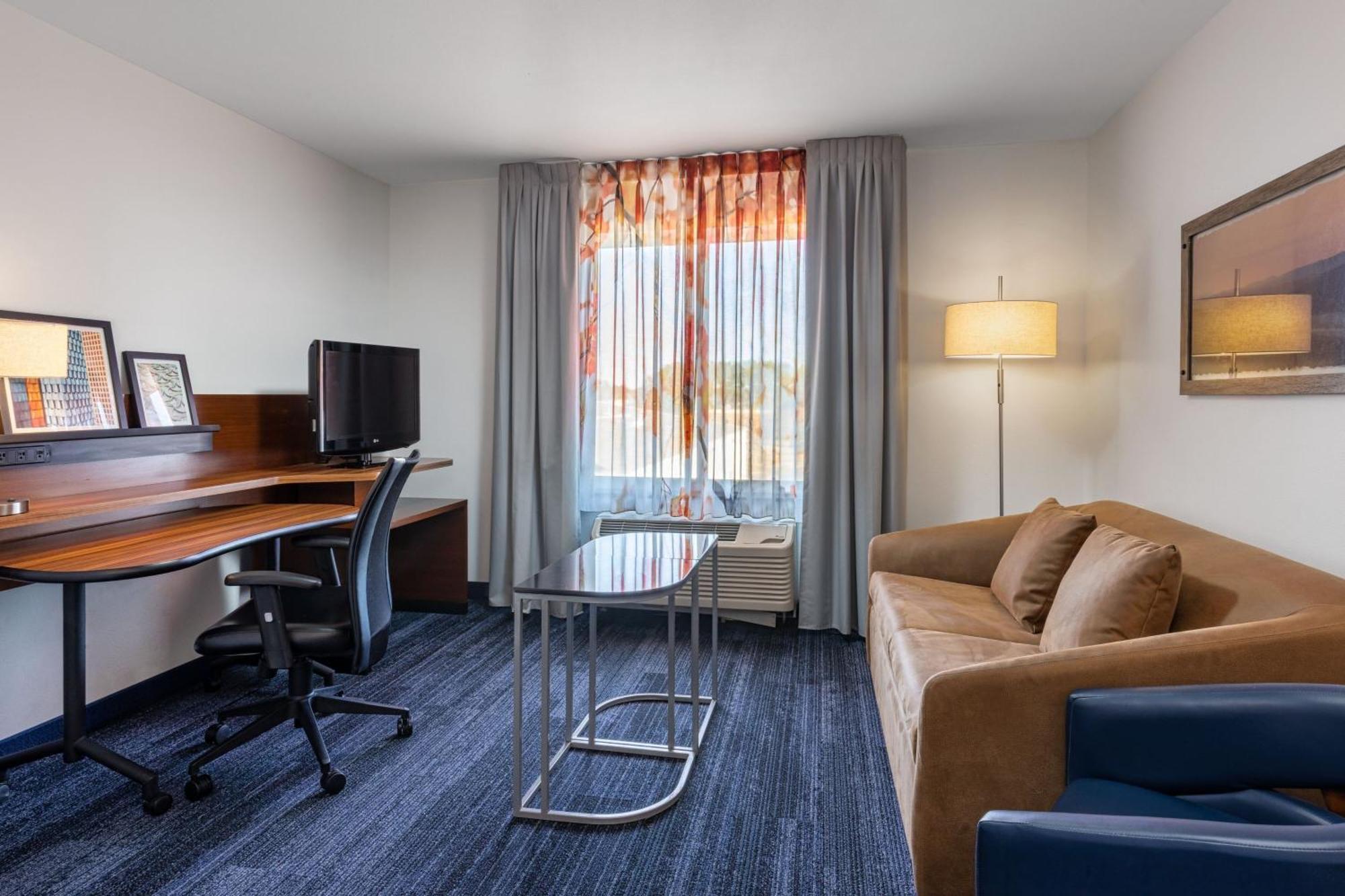 Fairfield Inn & Suites By Marriott Smithfield Zewnętrze zdjęcie