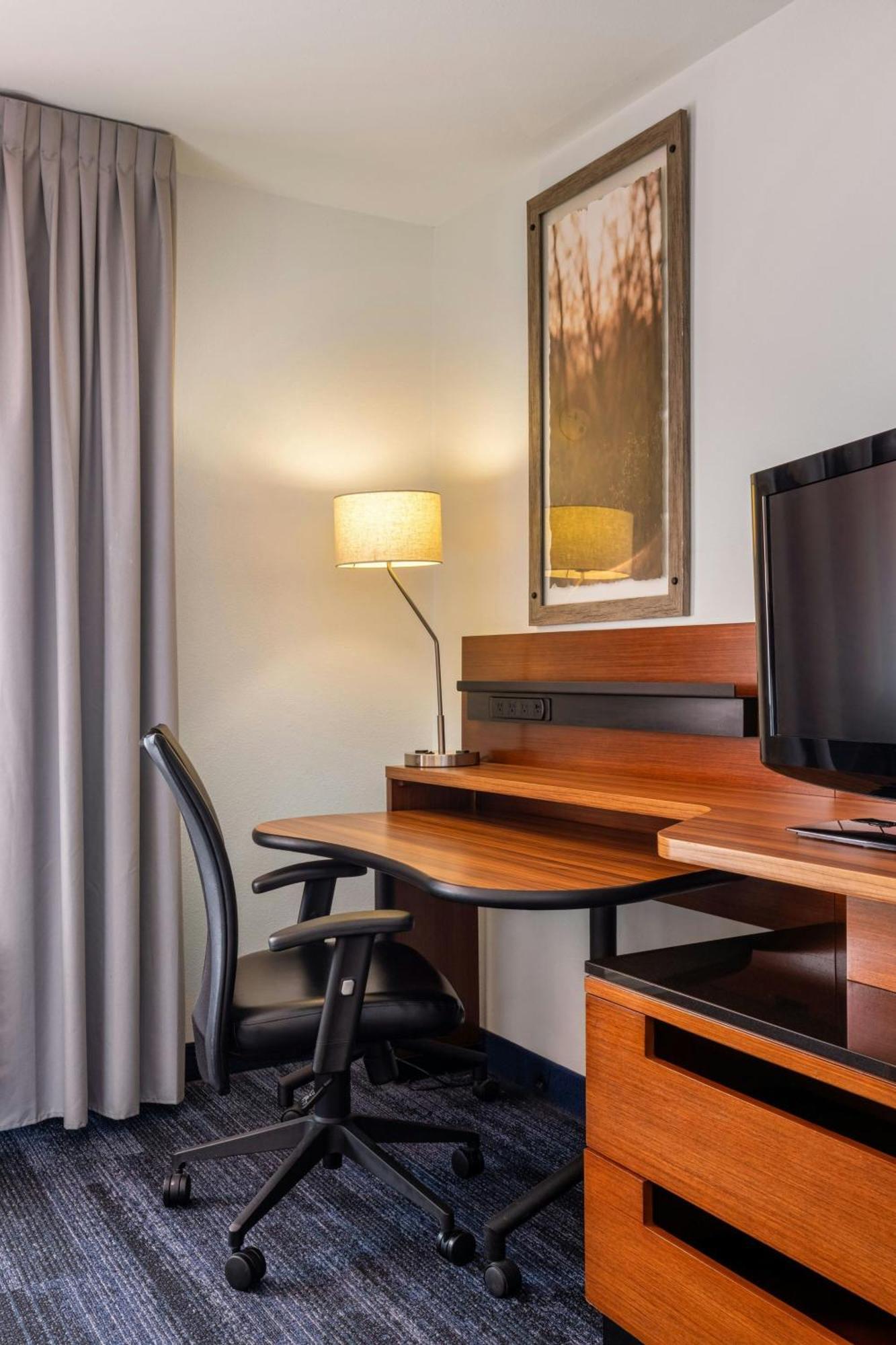 Fairfield Inn & Suites By Marriott Smithfield Zewnętrze zdjęcie